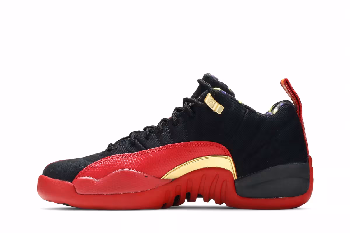 Air Jordan 12 Low SE GS Super Bowl, view 4