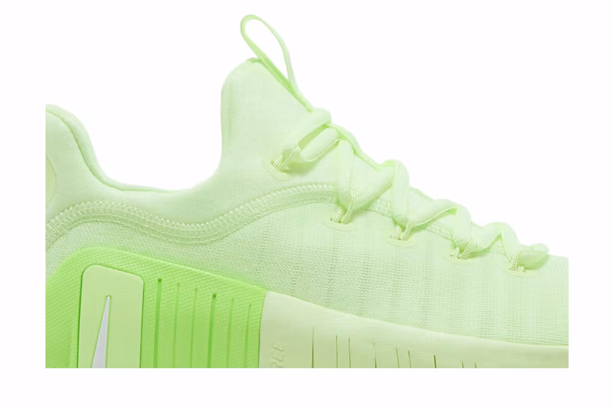 Nike Women's Free Metcon 6 Volt, view 3