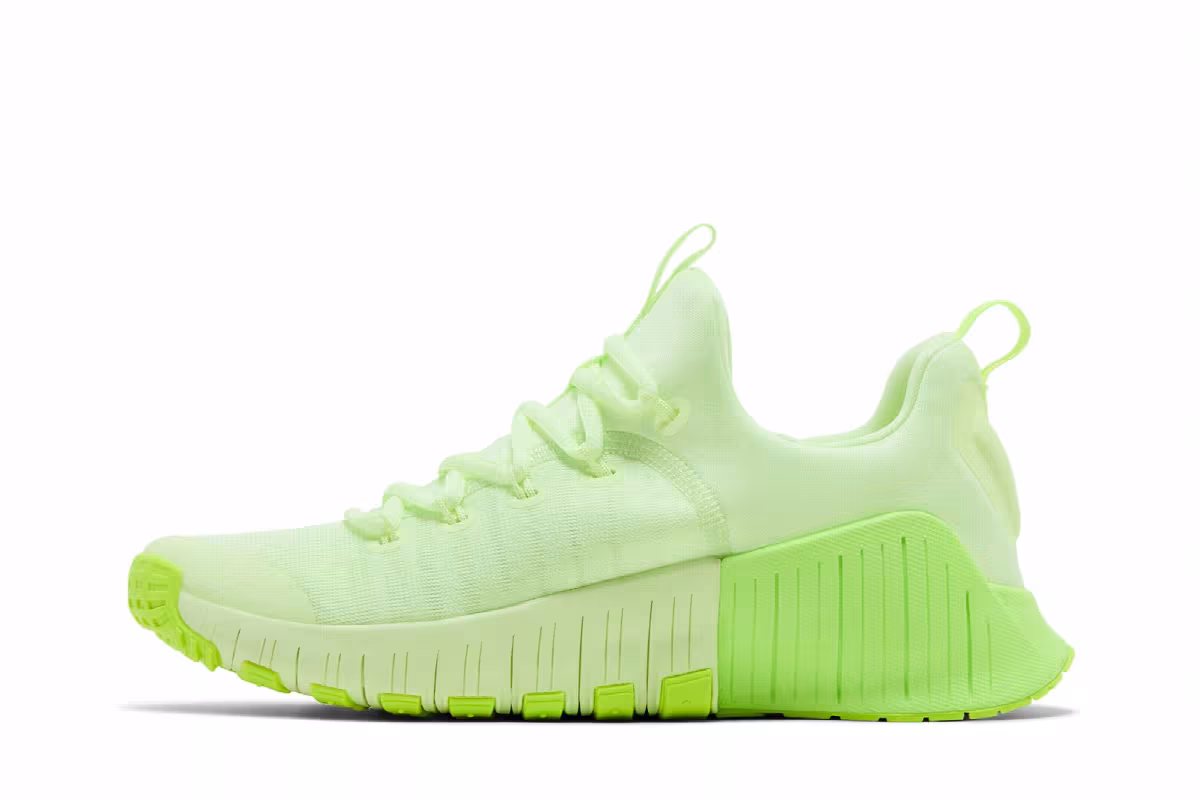 Nike Women's Free Metcon 6 Volt, view 4