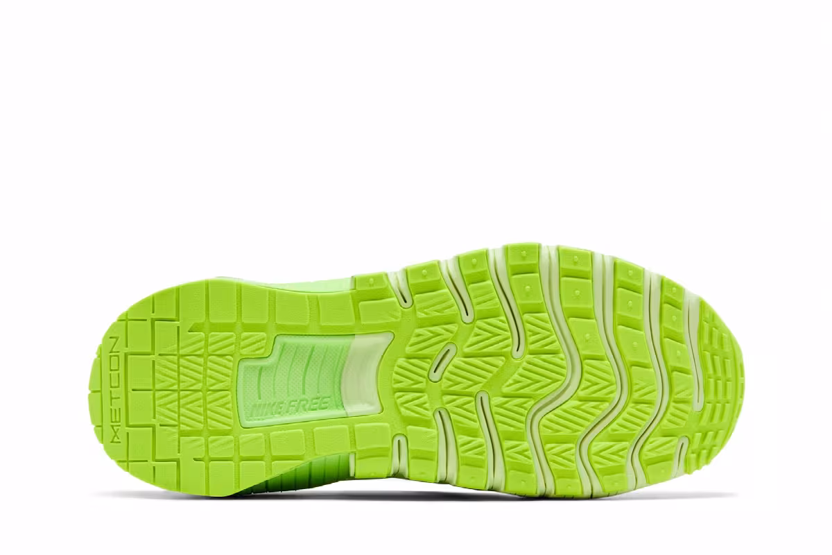 Nike Women's Free Metcon 6 Volt, view 5
