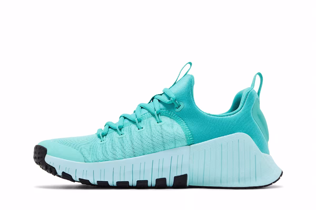 Nike Women's Free Metcon 6 Bleached Turquoise, view 4