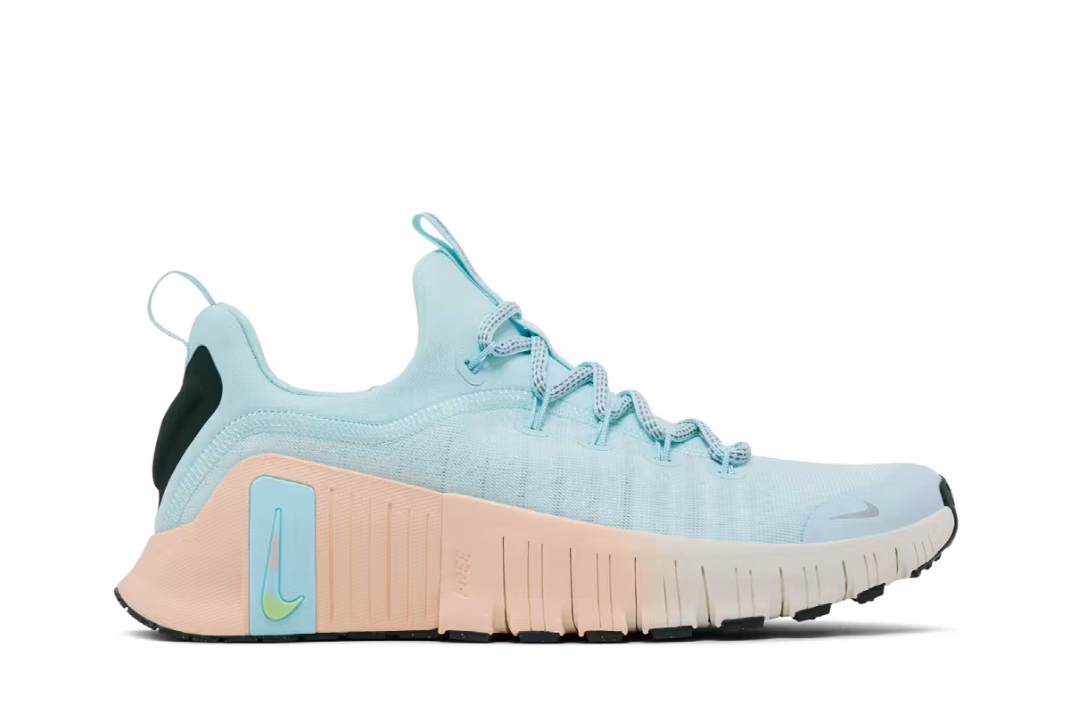 Nike Women's Free Metcon 6 Premium Glacier Blue Washed Coral, view 2