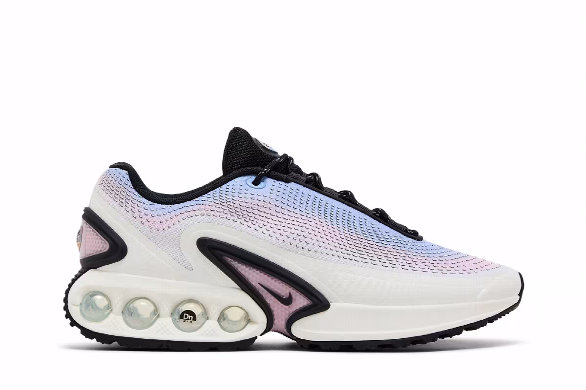 Nike Women's Air Max DN Dawn, view 2