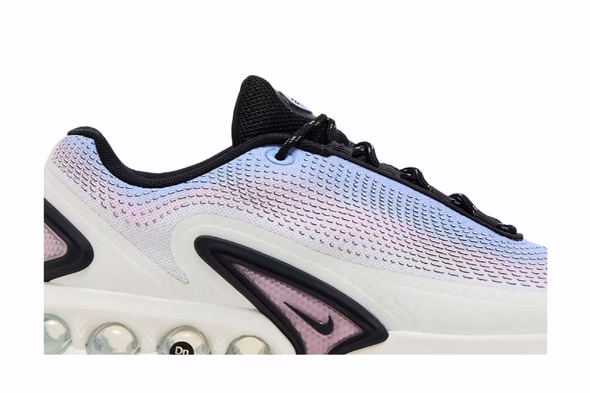 Nike Women's Air Max DN Dawn, view 3