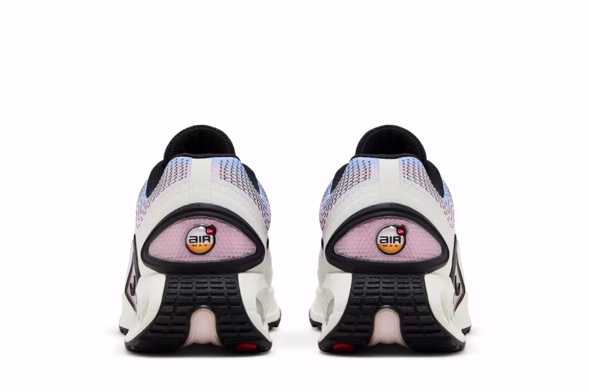 Nike Women's Air Max DN Dawn, view 7