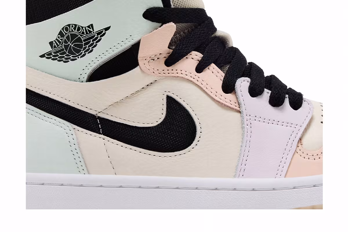 Women's Air Jordan 1 High Zoom Comfort Easter, view 3