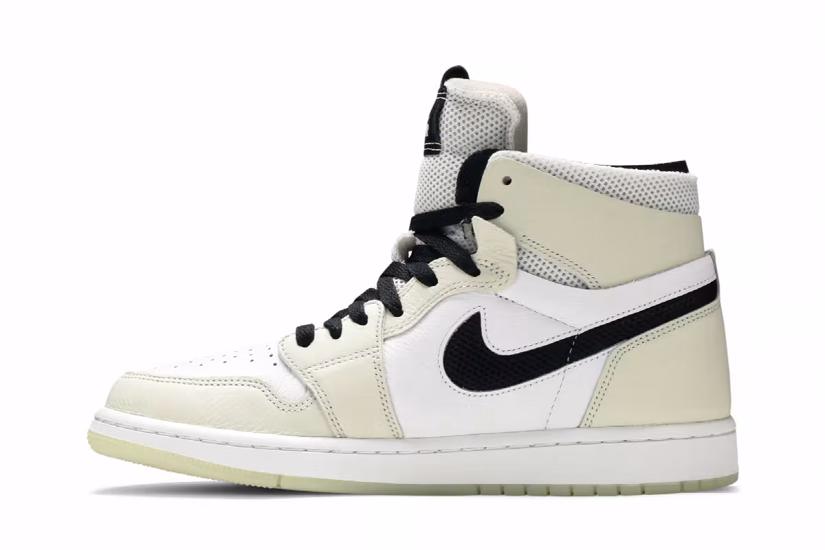Women's Air Jordan 1 High Zoom Comfort Light Bone, view 4