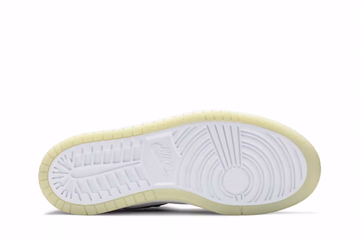 Women's Air Jordan 1 High Zoom Comfort Light Bone, view 5