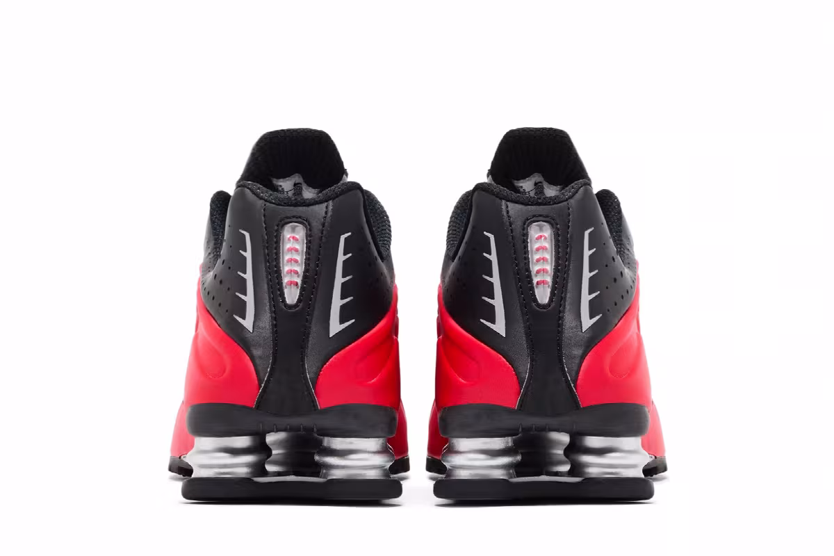 Nike Shox R4 University Red Black, view 7