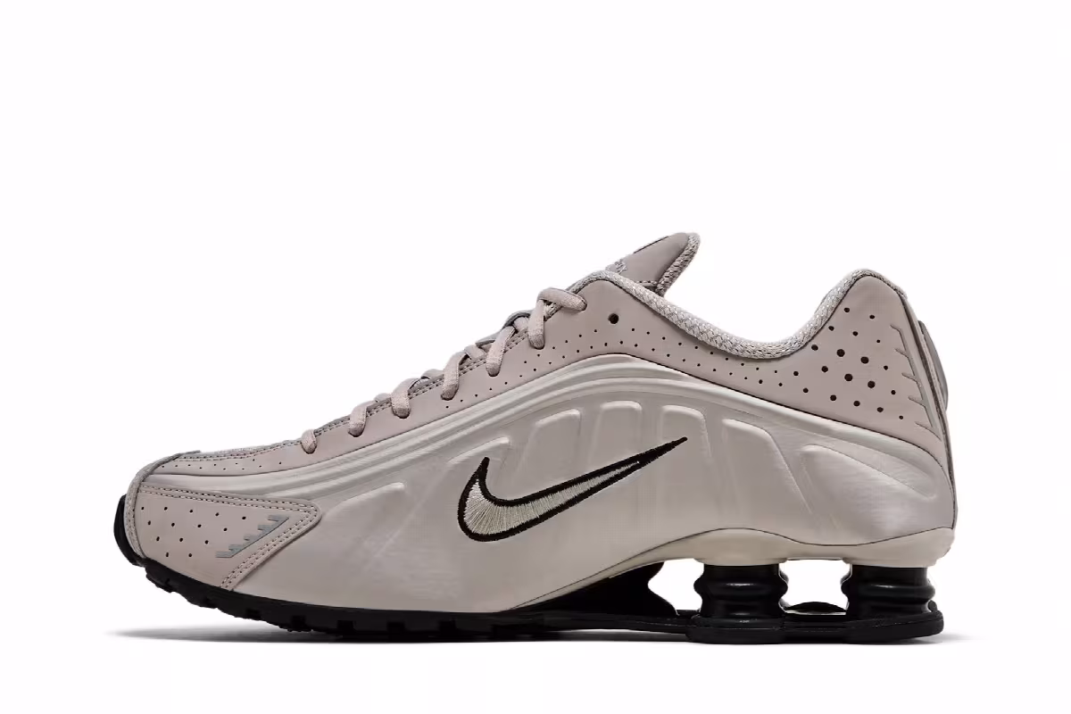 Nike Shox R4 College Grey, view 4