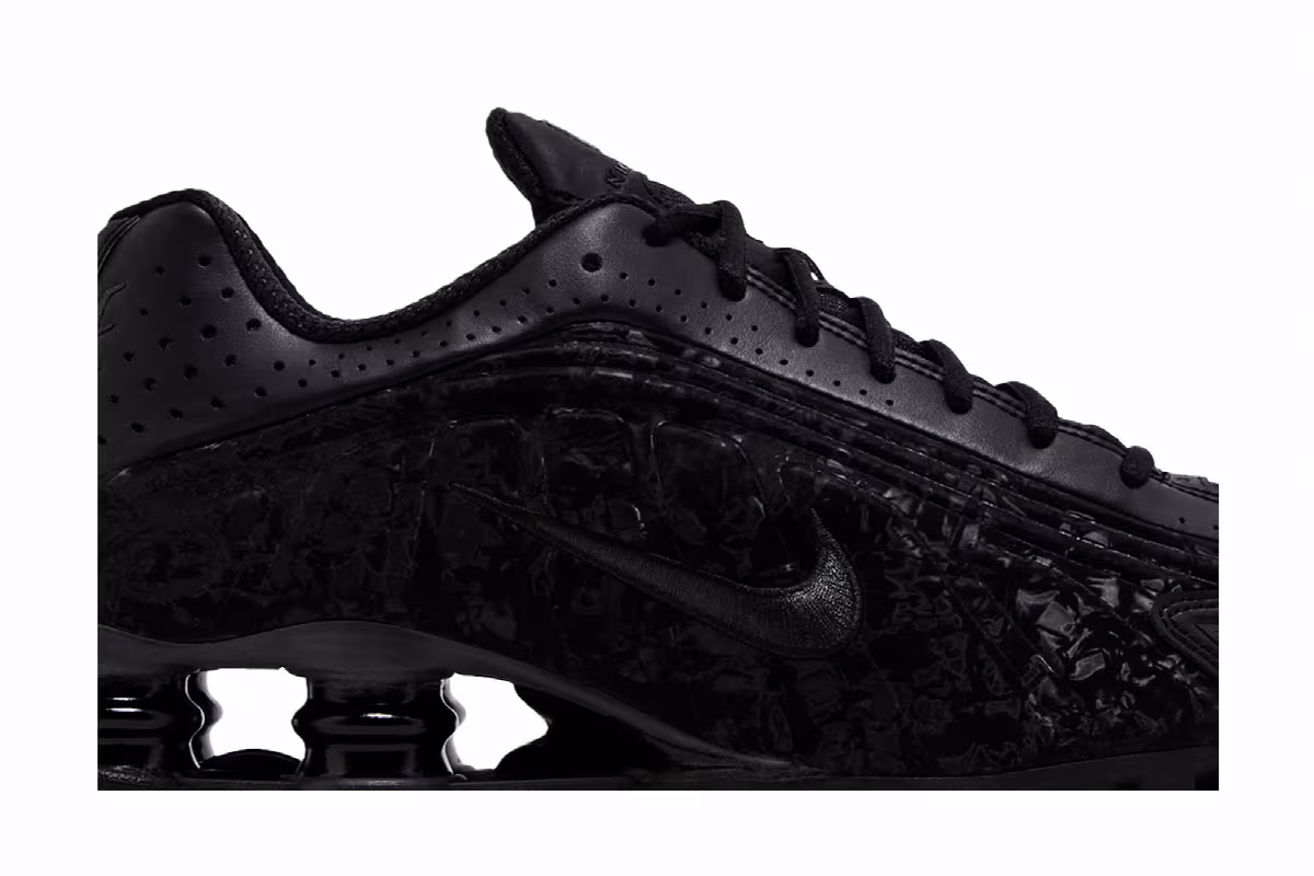 Nike Women's Shox R4 Black Floral, view 3