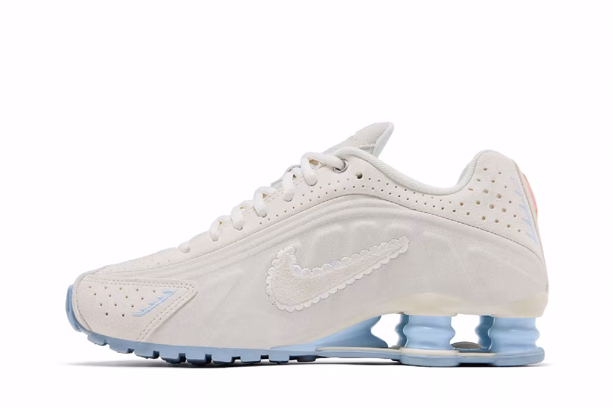 Nike Women's Shox R4 SE Pale Ivory Ornate Swoosh, view 4