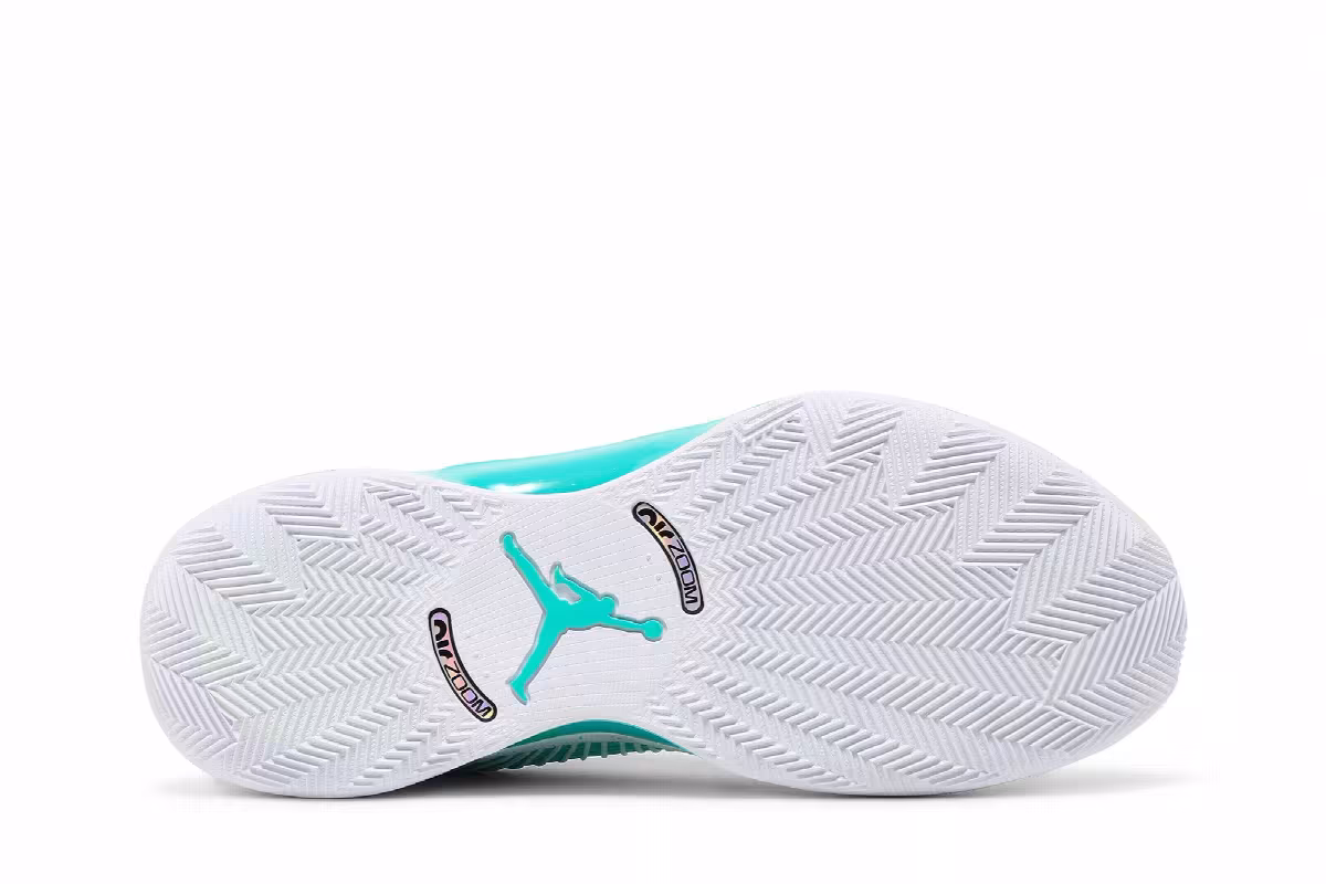 Guo Ailun x Air Jordan 35 Low PF Jade, view 5