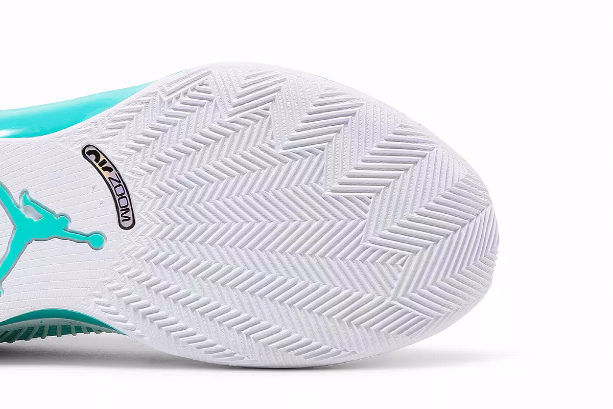 Guo Ailun x Air Jordan 35 Low PF Jade, view 6