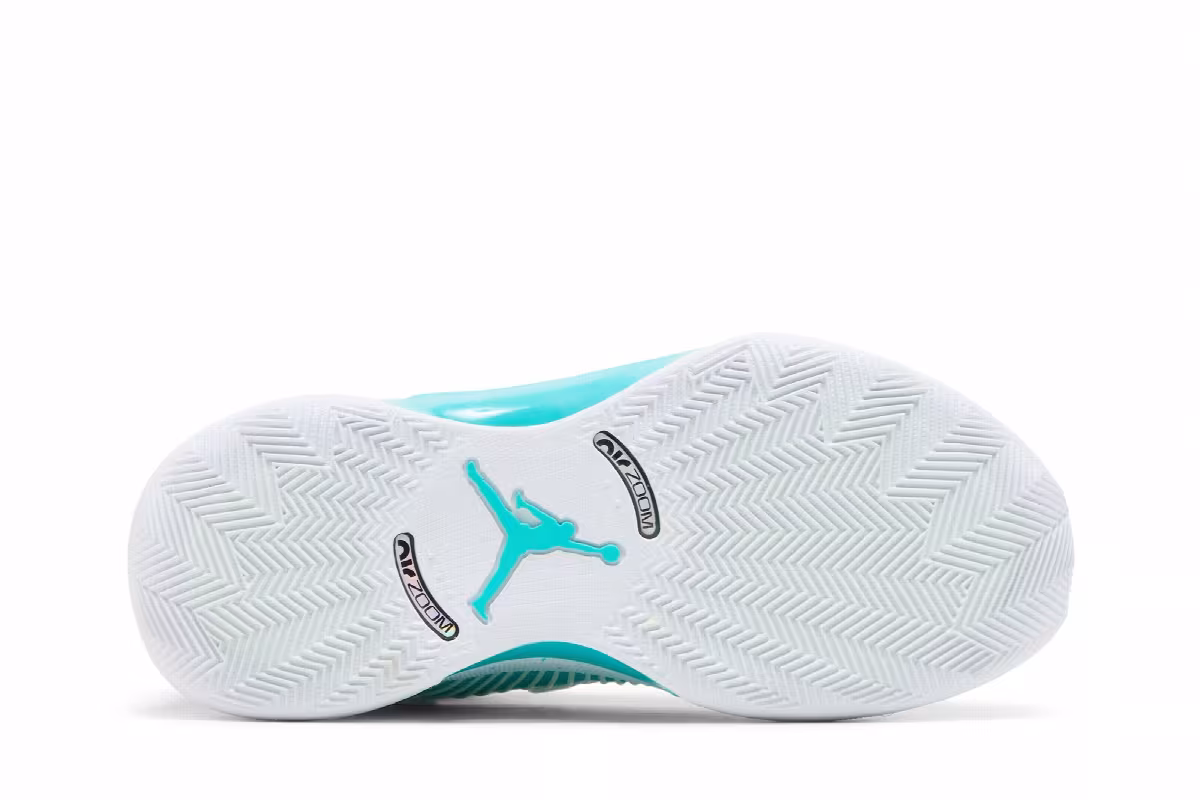Guo Ailun x Air Jordan 35 GS Jade, view 5