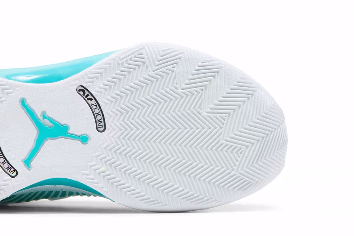 Guo Ailun x Air Jordan 35 GS Jade, view 6