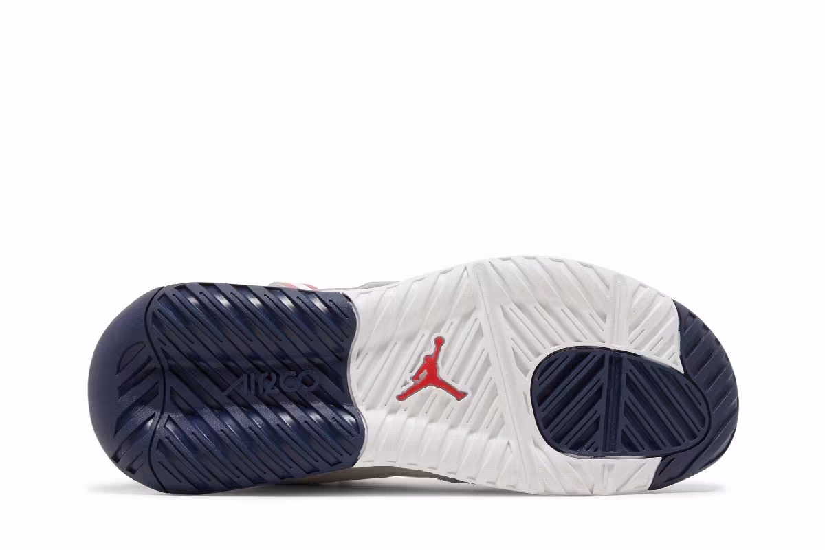 Paris Saint-Germain x Air Jordan Jordan MA2 White Midnight Navy, view 5