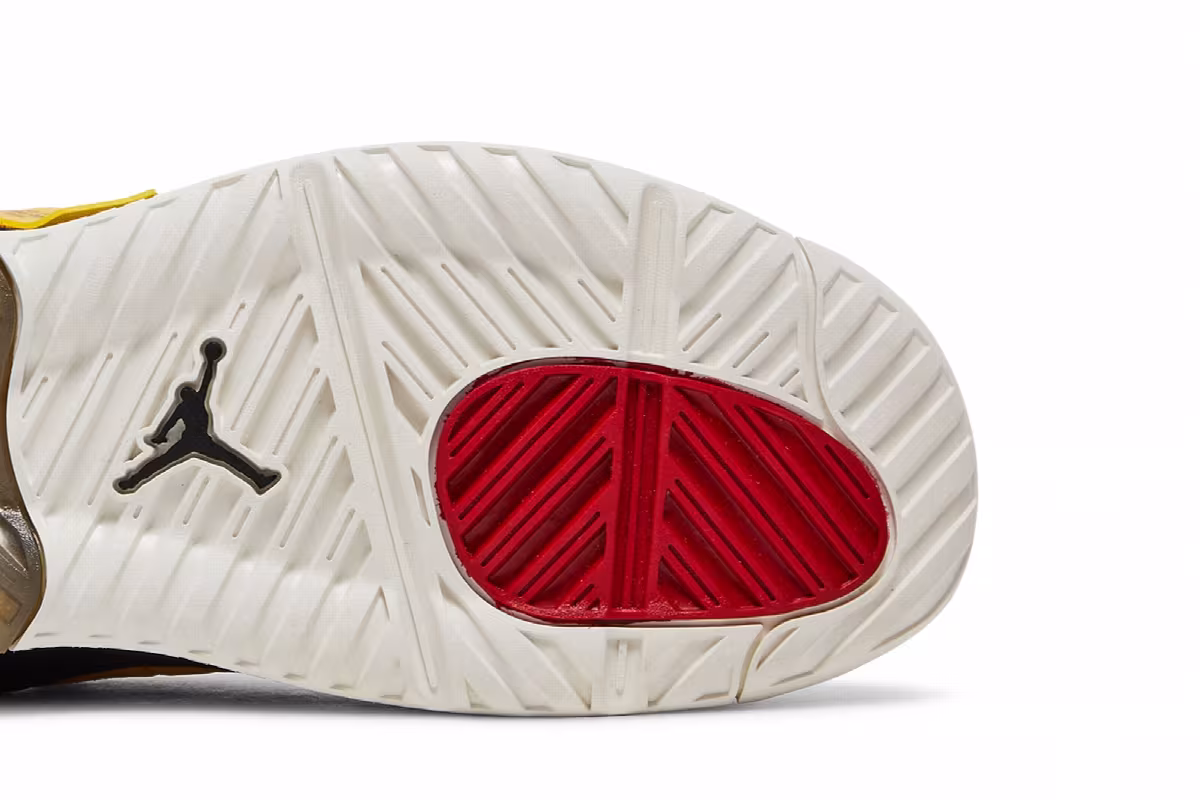 Air Jordan MA2 University Gold, view 6