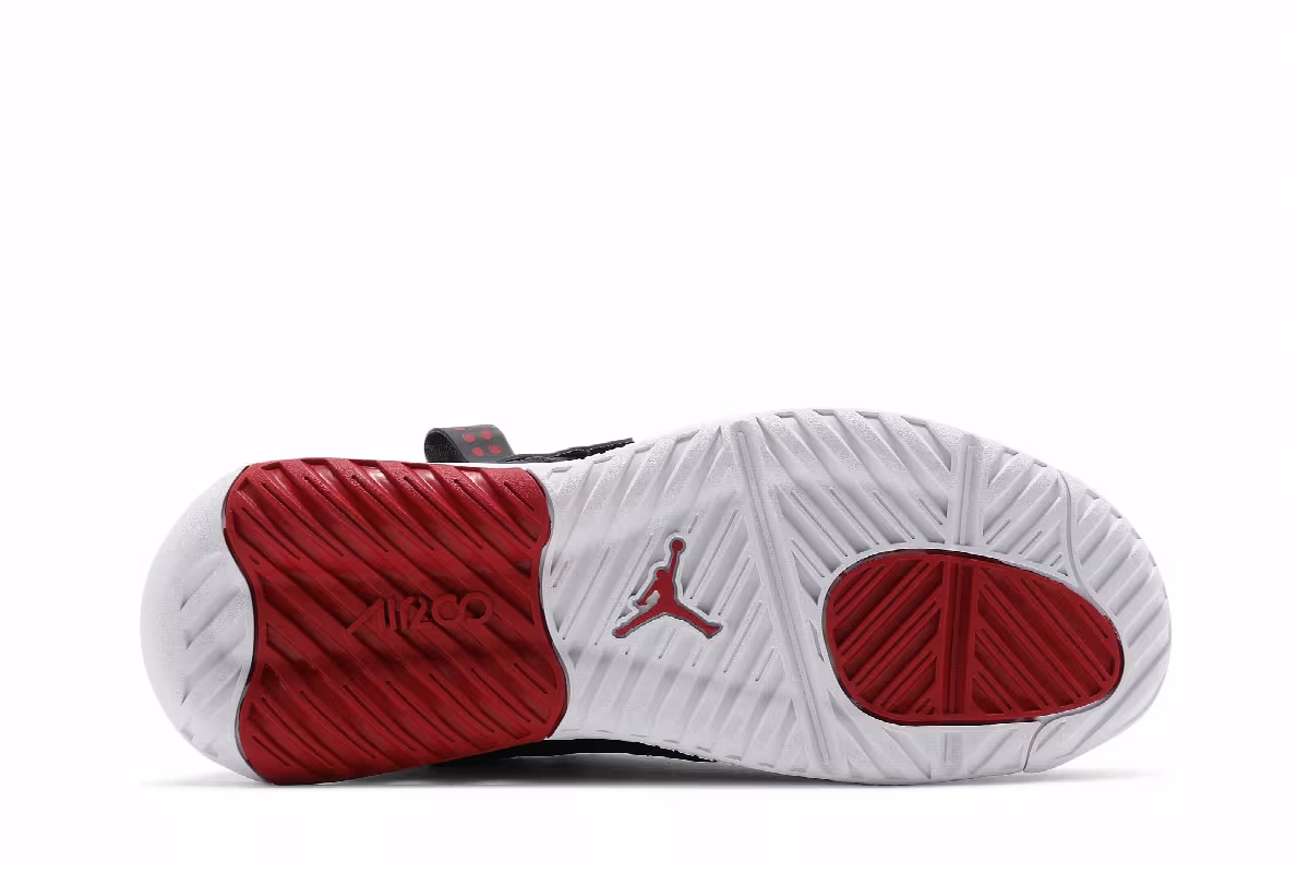 Air Jordan MA2 Bred, view 5