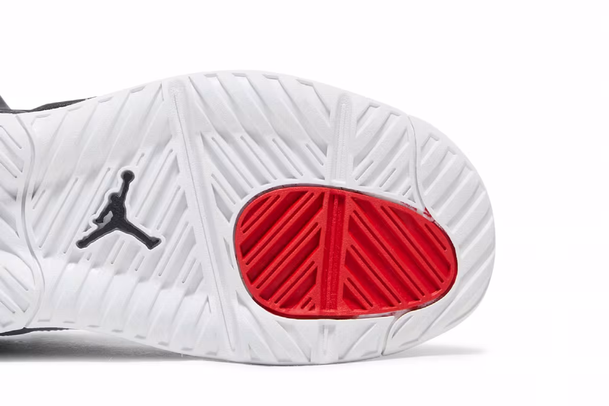 Air Jordan MA2 GS Light Smoke Grey University Red, view 6