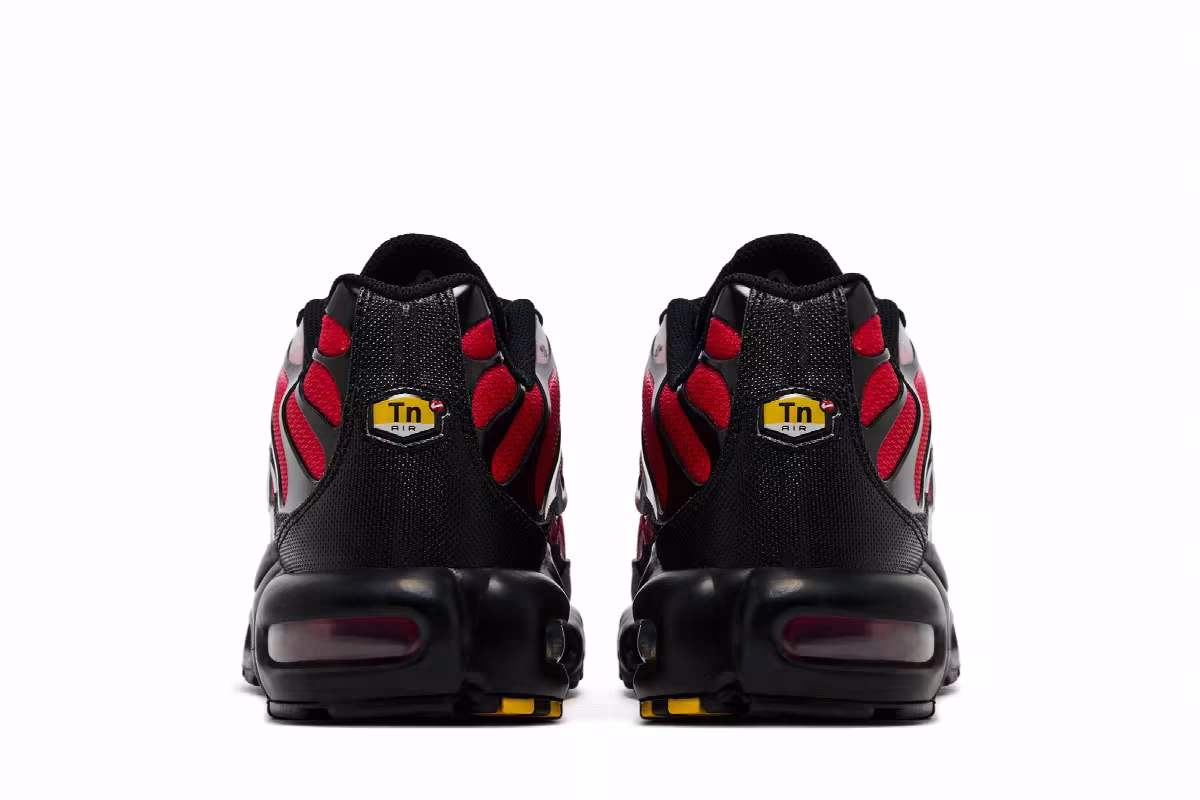 Nike Air Max Plus Pure Platinum University Red, view 7