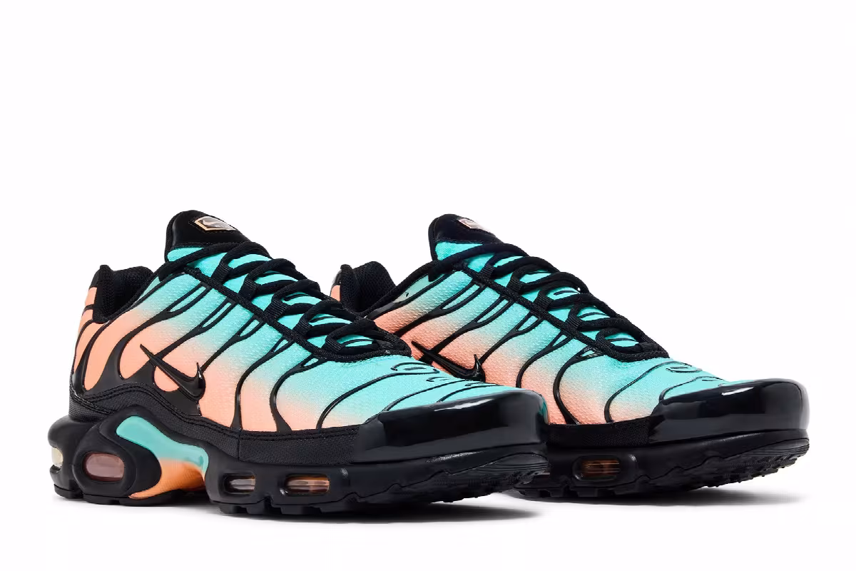 Nike Air Max Plus Aurora Green Orange Pulse, view 9