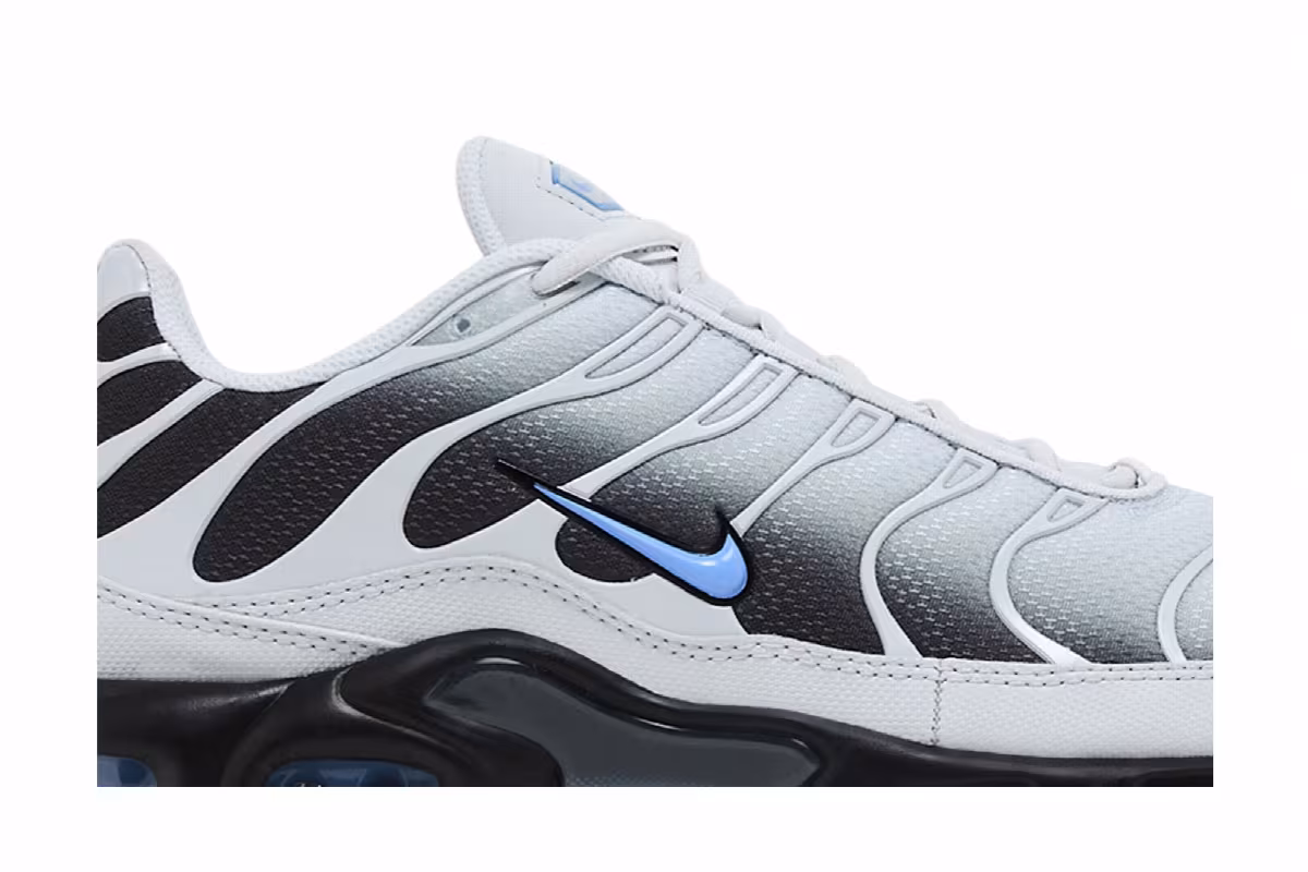 Nike Air Max Plus Pure Platinum University Blue, view 3