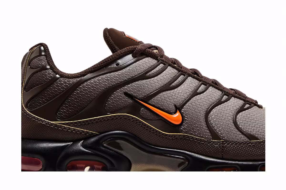 Nike Air Max Plus Baroque Brown, view 3