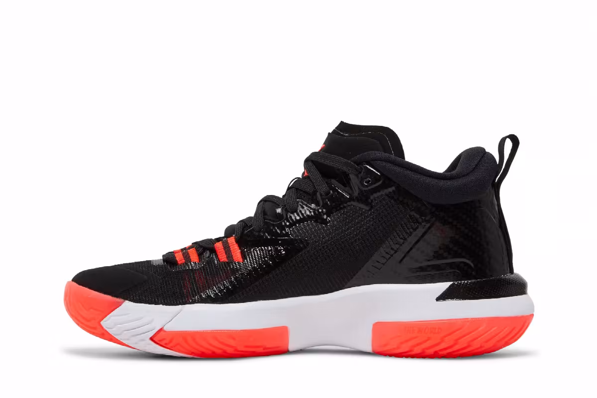 Air Jordan Zion 1 GS Bloodline, view 4