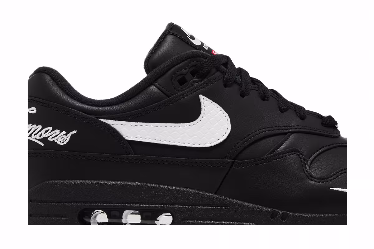 Supreme x Nike Air Max 1 Black White, view 3