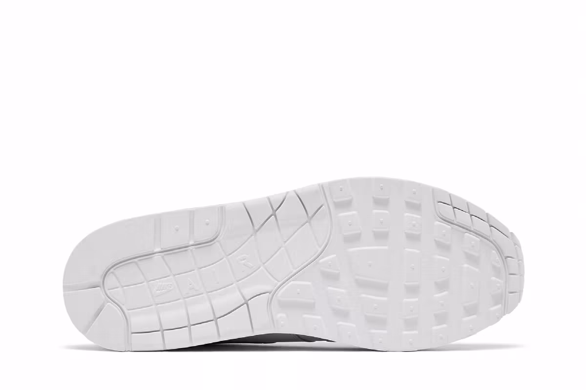 Supreme x Nike Air Max 1 Triple White, view 5