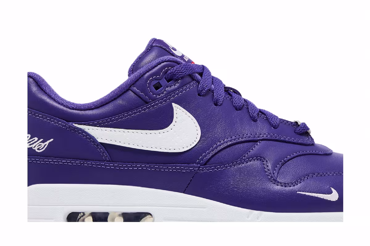 Supreme x Nike Air Max 1 Varsity Purple, view 3