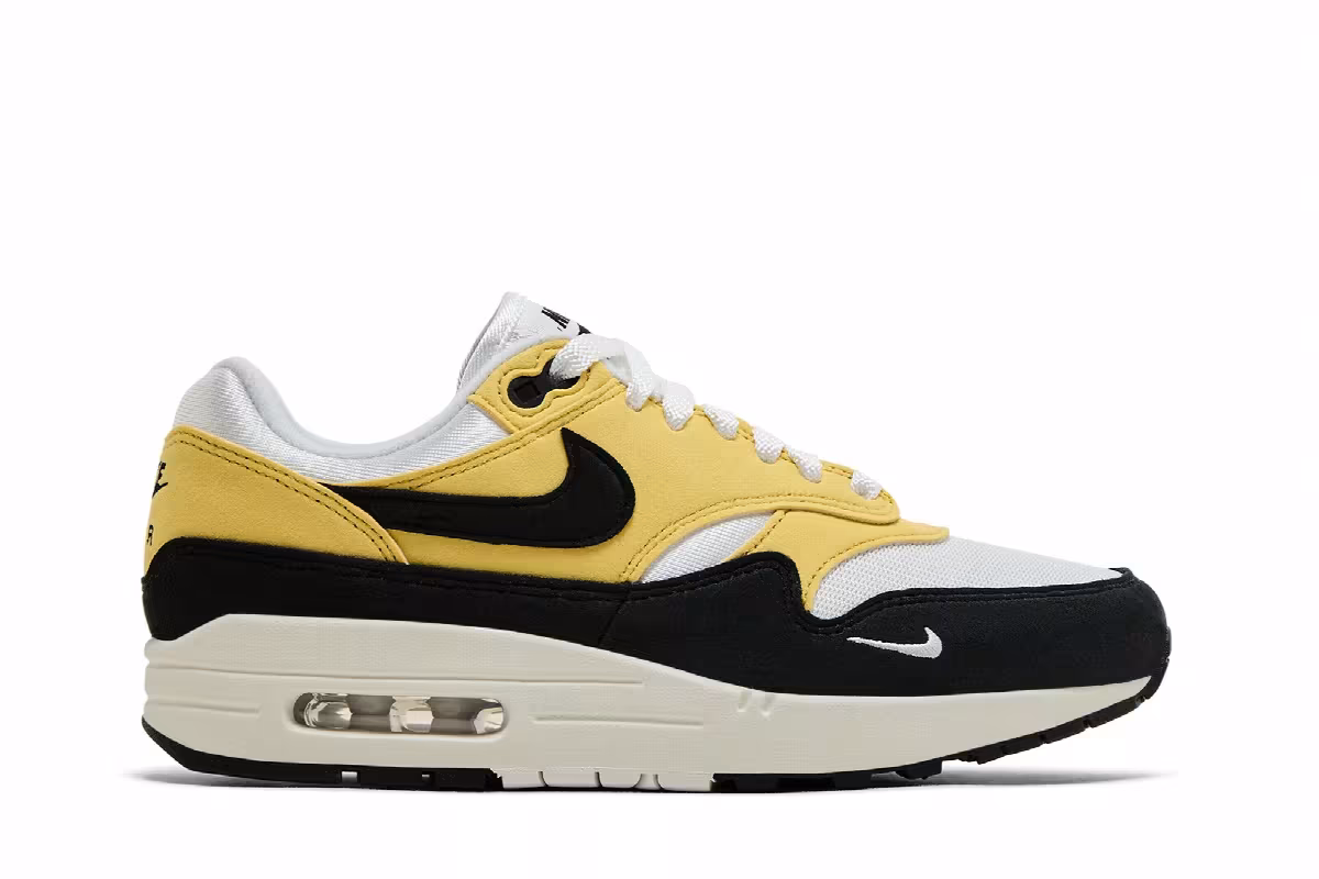 Nike Women's Air Max 1 Saturn Gold Black, view 2