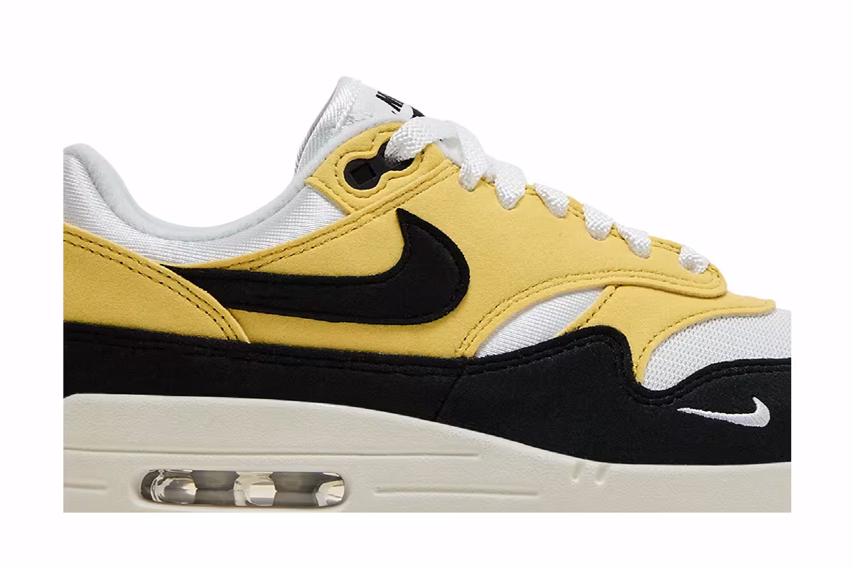 Nike Women's Air Max 1 Saturn Gold Black, view 3