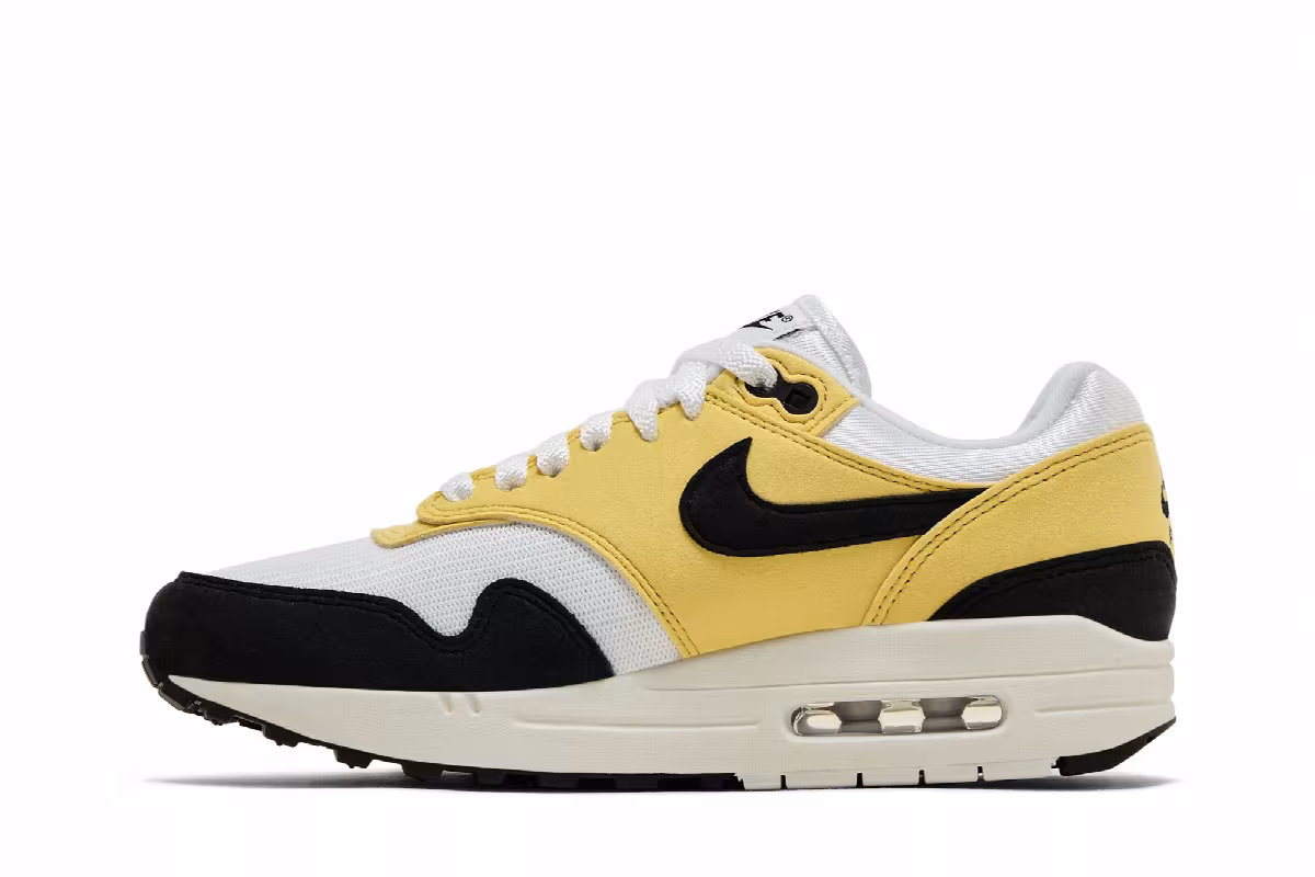 Nike Women's Air Max 1 Saturn Gold Black, view 4
