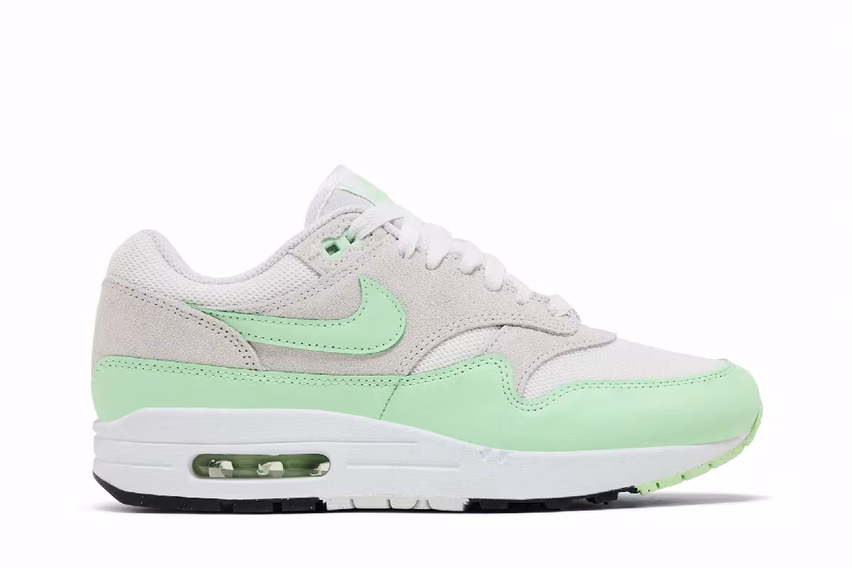Nike Air Max 1 Essential Vapor Green, view 2