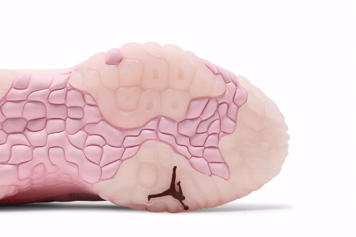 Air Jordan Women's Jordan Delta 2 Regal Pink, view 6