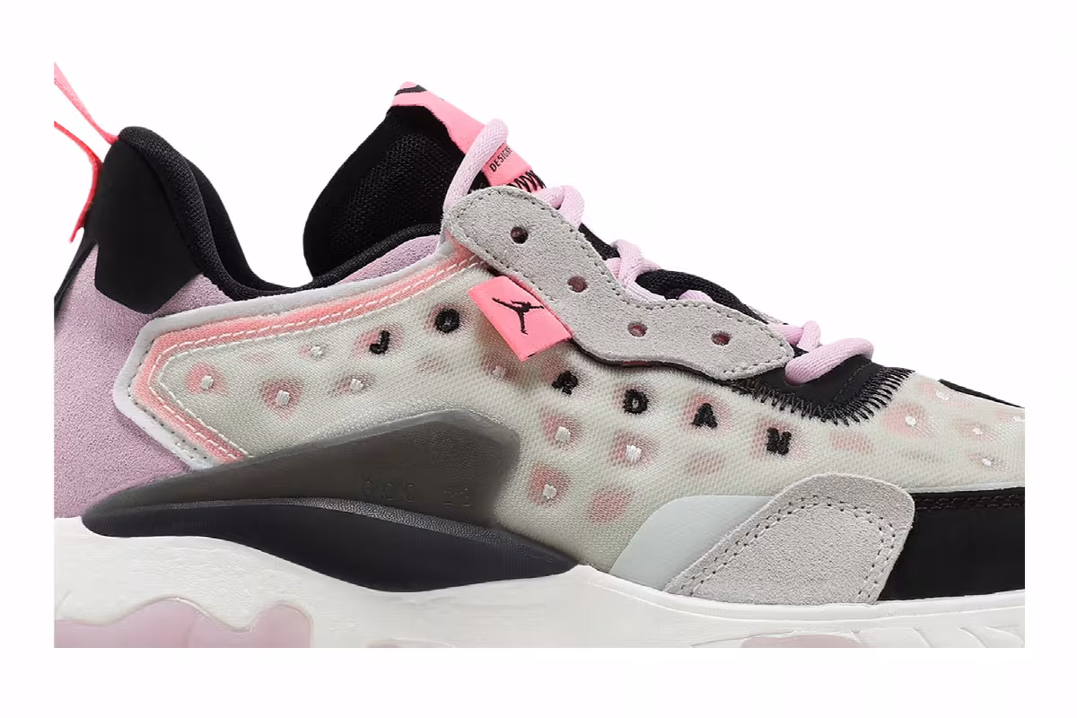 Air Jordan Women's Jordan Delta 2 Light Arctic Pink, view 3