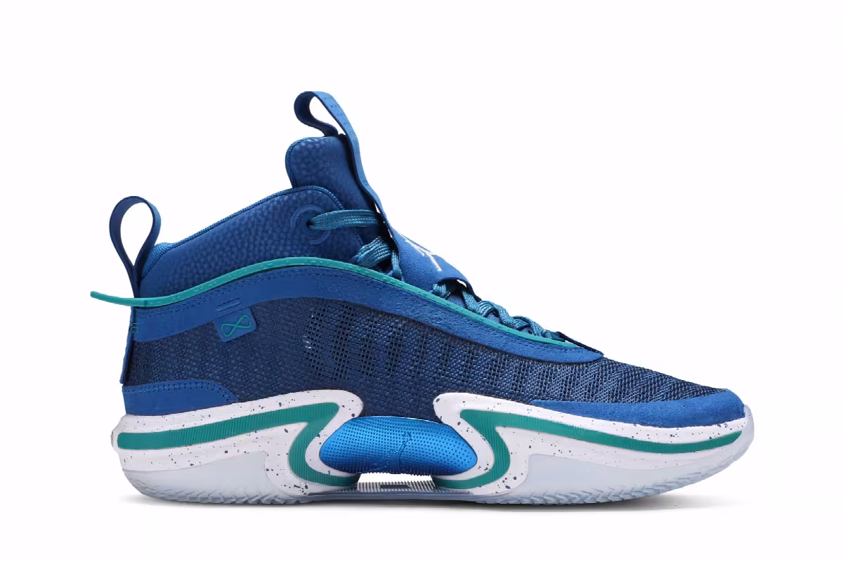 Luka Doncic x Air Jordan 36 Slovenia, view 2