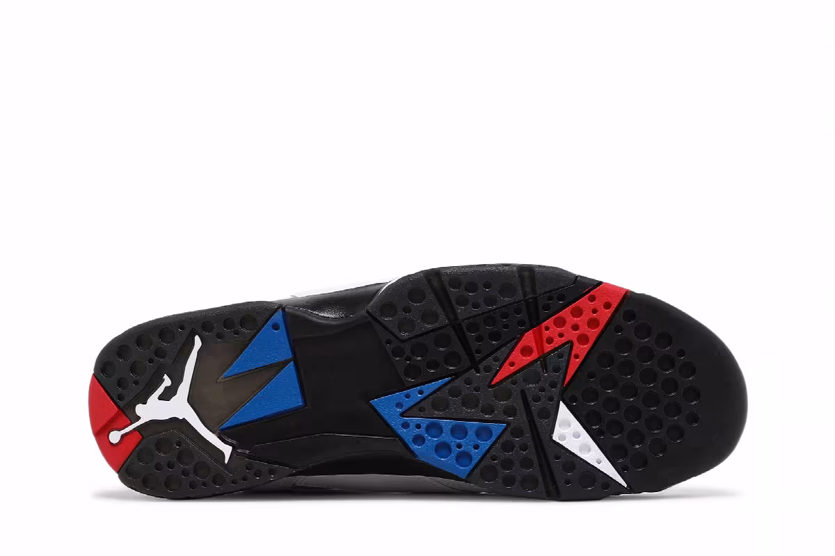 Paris Saint-Germain x Air Jordan 7 Paname, view 5