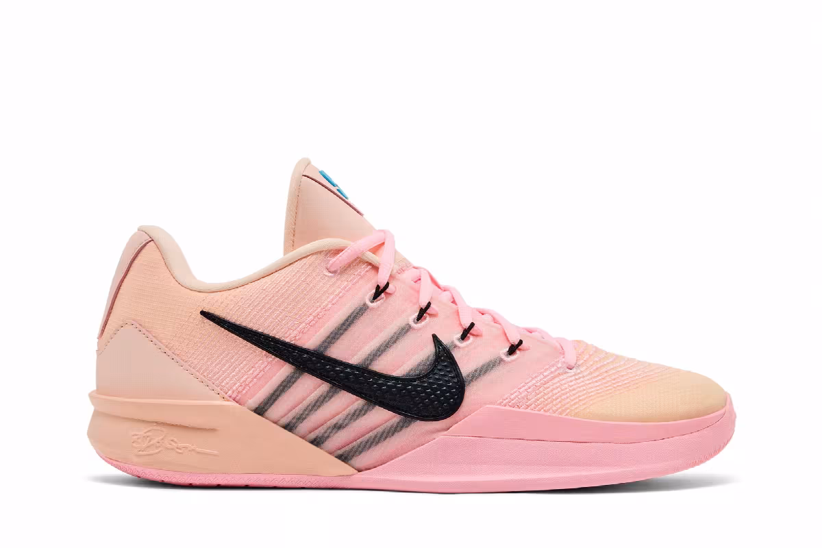 Nike Women's Sabrina 3 Twin, view 2