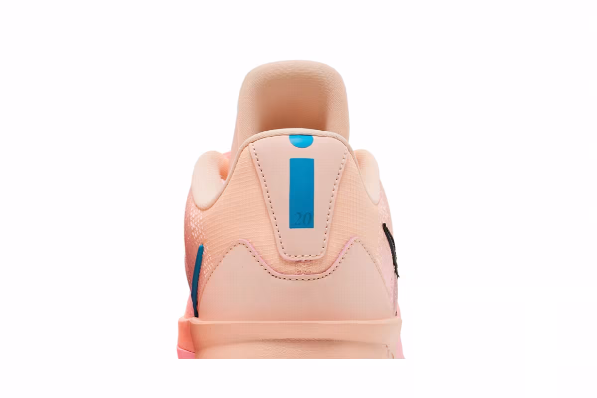 Nike Women's Sabrina 3 Twin, view 8