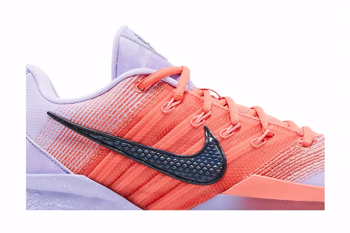 Nike Women's Sabrina 3 Radiant, view 3
