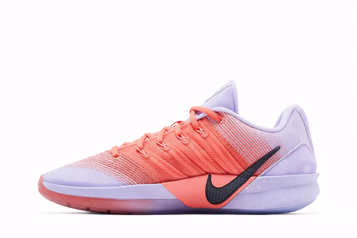 Nike Women's Sabrina 3 Radiant, view 4