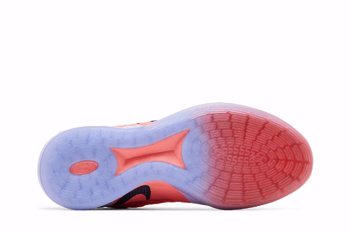 Nike Women's Sabrina 3 Radiant, view 5