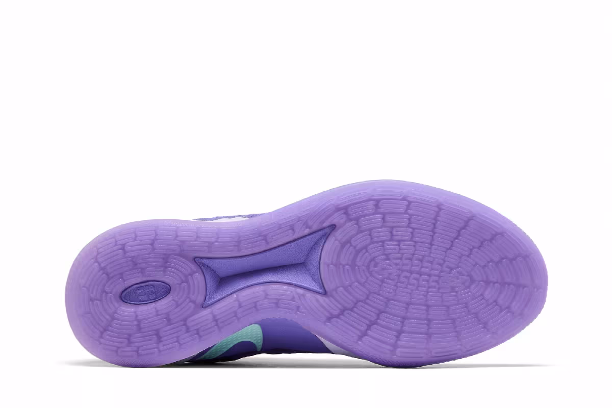 Nike Women's Sabrina 3 Night Purple, view 5