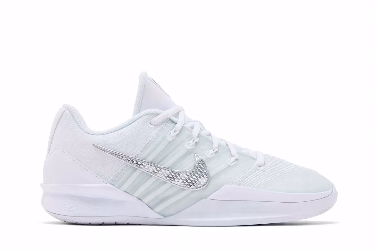 Nike Women's Sabrina 3 Ice Cold, view 2