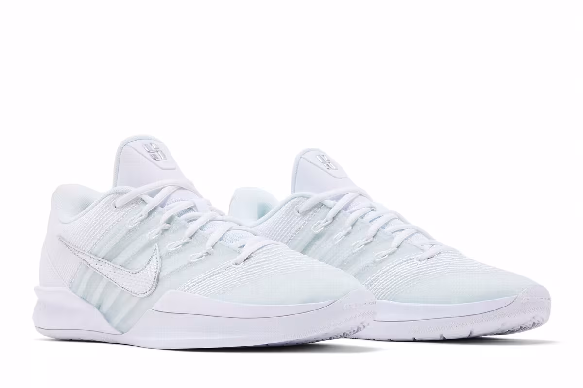 Nike Women's Sabrina 3 Ice Cold, view 9