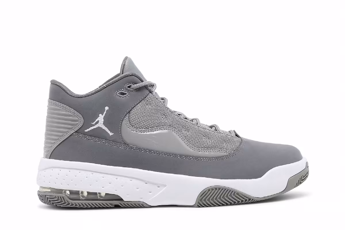 Air Jordan Max Aura 2 Medium Grey, view 2