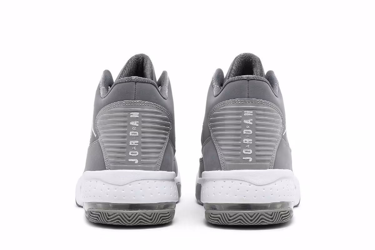 Air Jordan Max Aura 2 Medium Grey, view 7